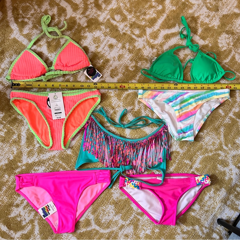 **SOLD**Lot of 7 bikini tops & bottoms